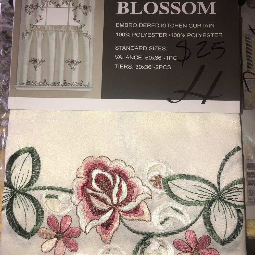 Beautiful 3pc kitchen set